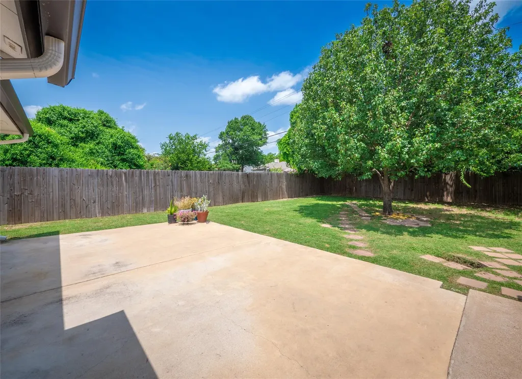 815 Lantana Lane Leander TX 78641