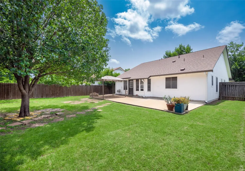 815 Lantana Lane Leander TX 78641