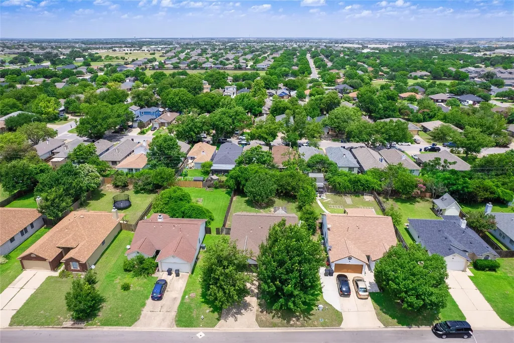815 Lantana Lane Leander TX 78641