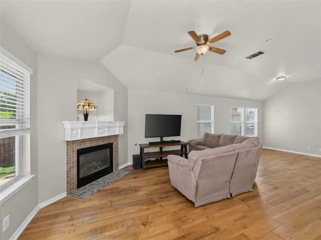 815 Lantana Lane Leander TX 78641