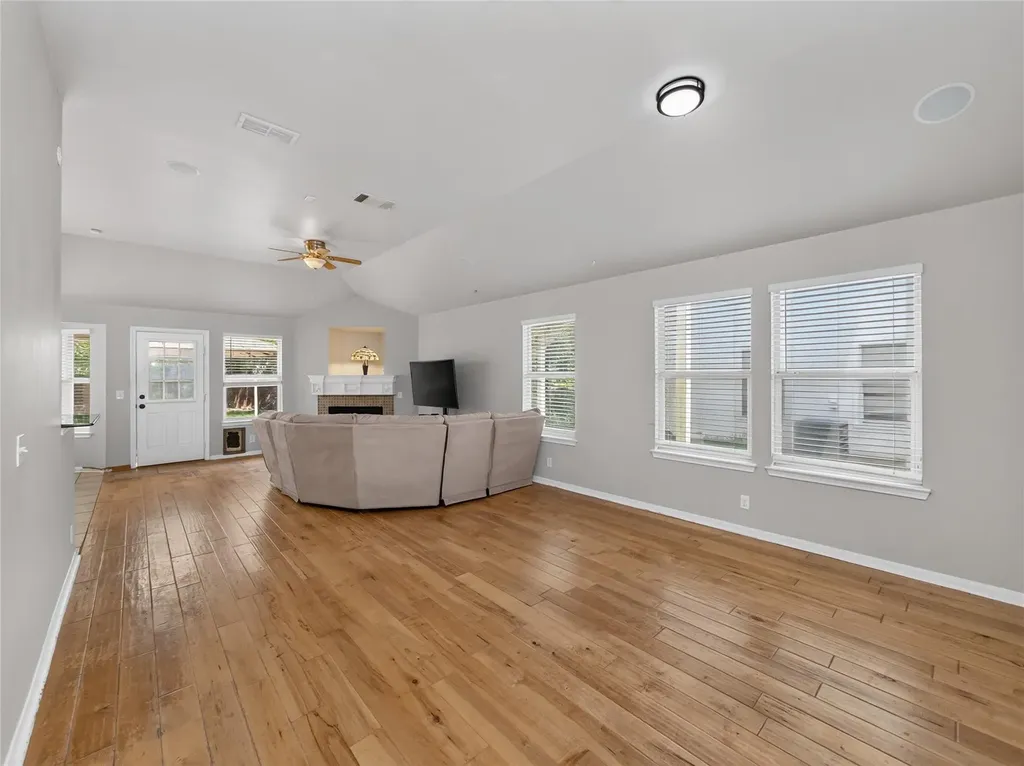 815 Lantana Lane Leander TX 78641