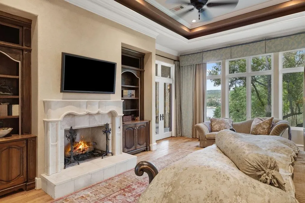 24721 Travis Lakeside Cove Spicewood TX 78669