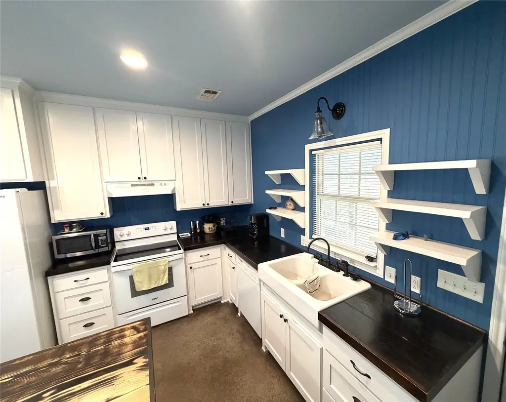 2302 Belaire Drive Granite Shoals TX 78654