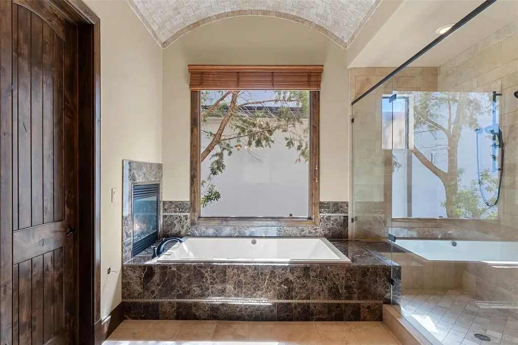 1208 Watercliffe Drive Lago Vista TX 78645