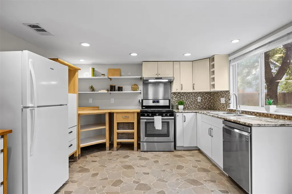 8300 Belclaire Circle Austin TX 78748
