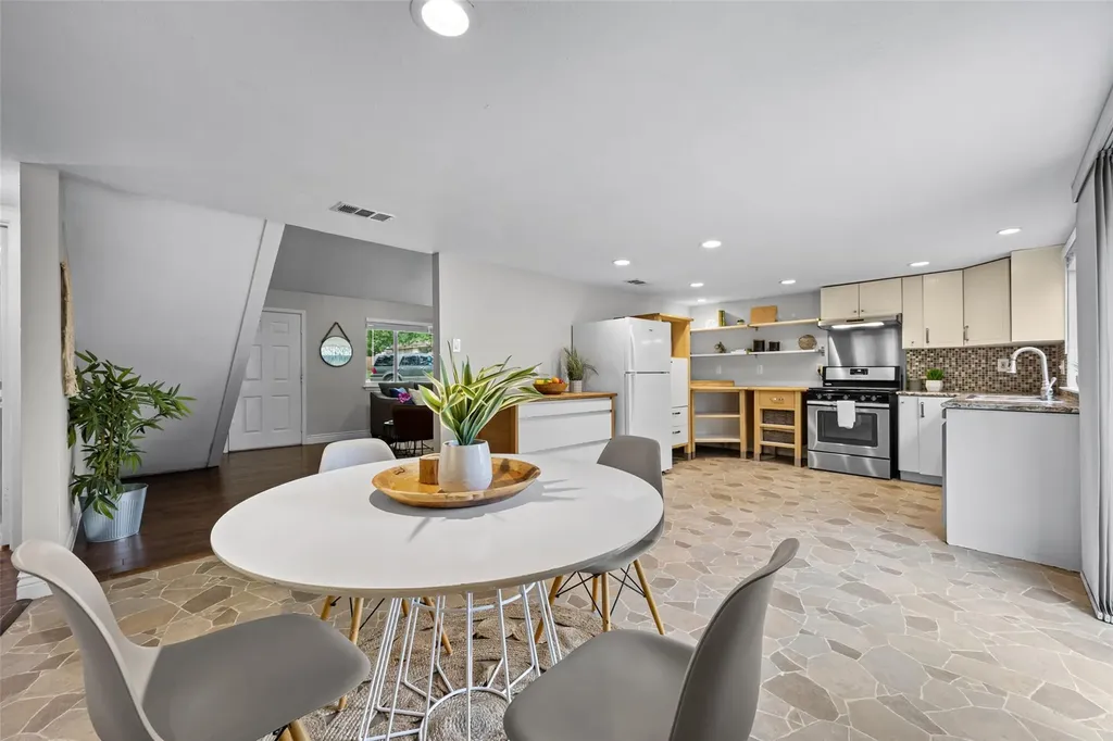 8300 Belclaire Circle Austin TX 78748