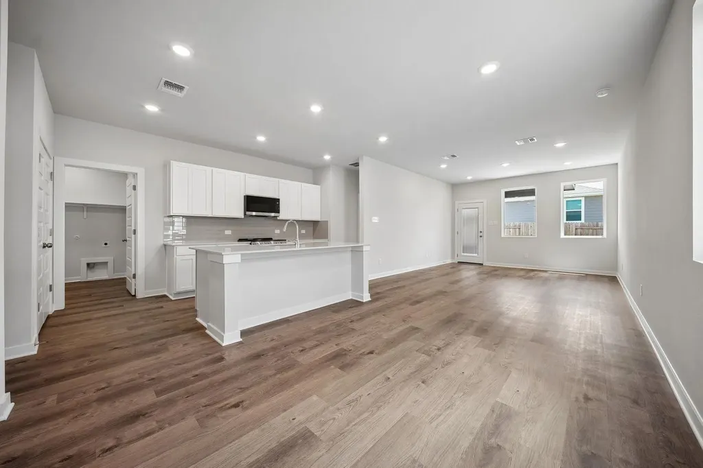 145 Hornet Street Elgin TX 78621
