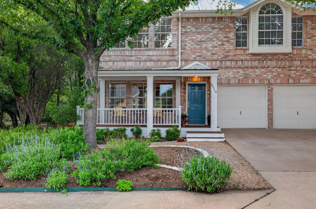 8910 Spicebrush Drive Austin TX 78759