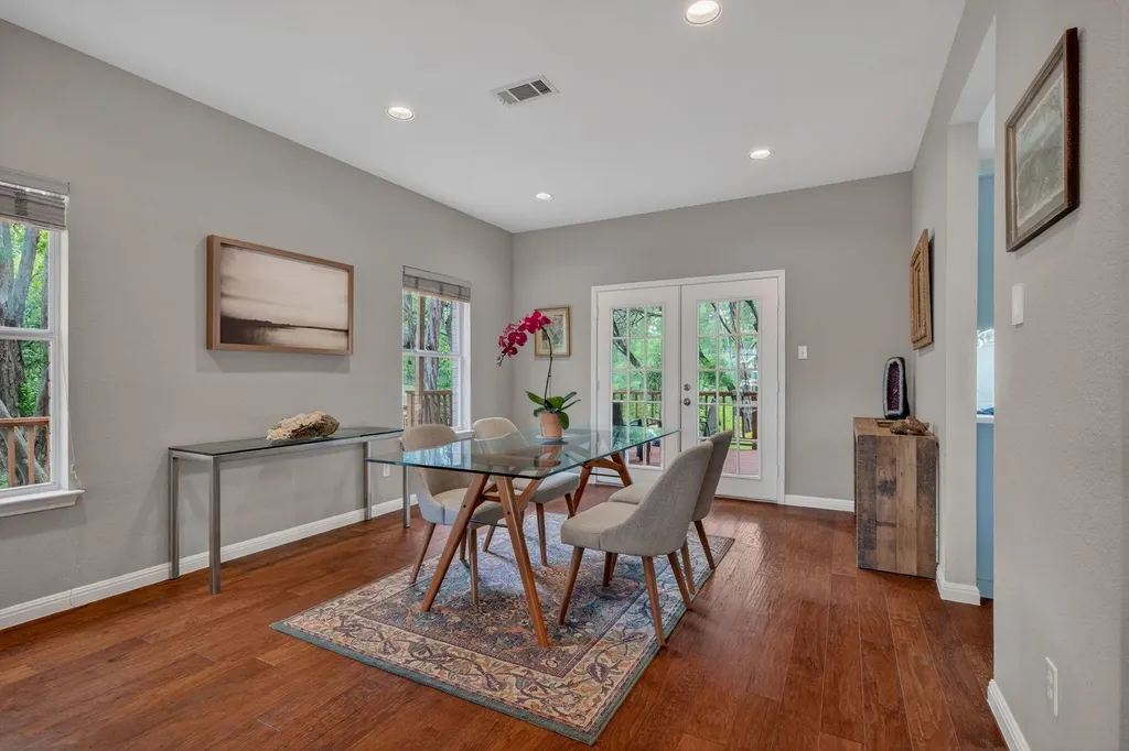 8910 Spicebrush Drive Austin TX 78759