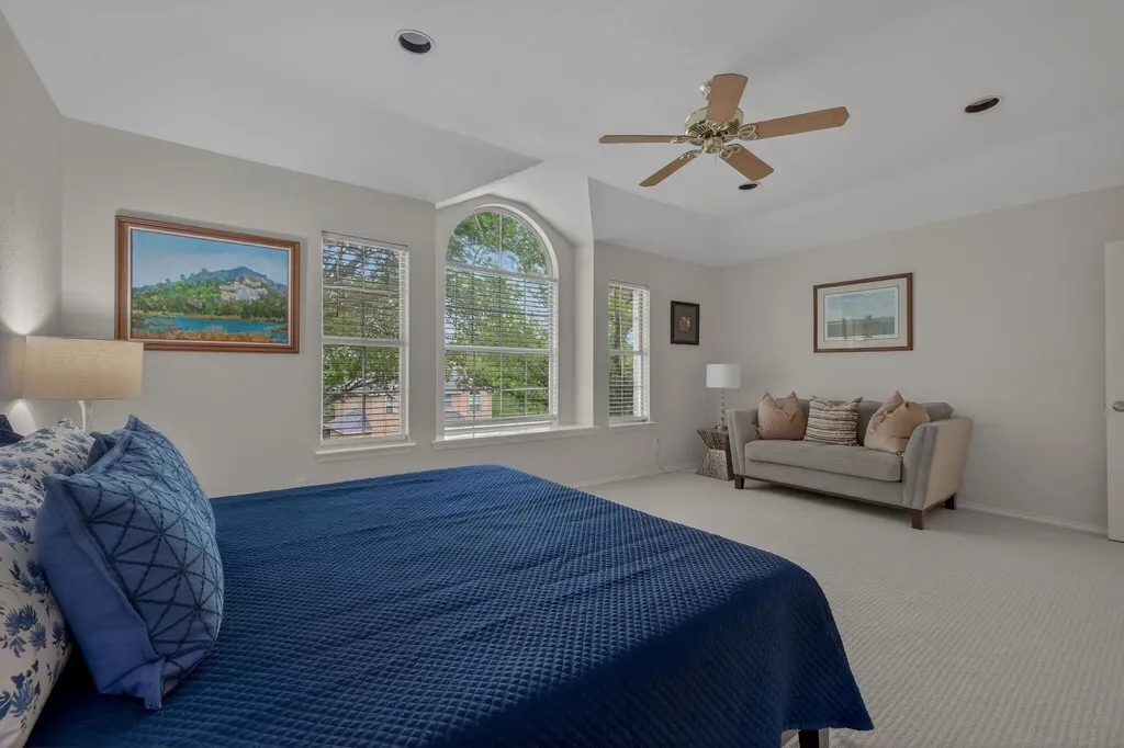 8910 Spicebrush Drive Austin TX 78759