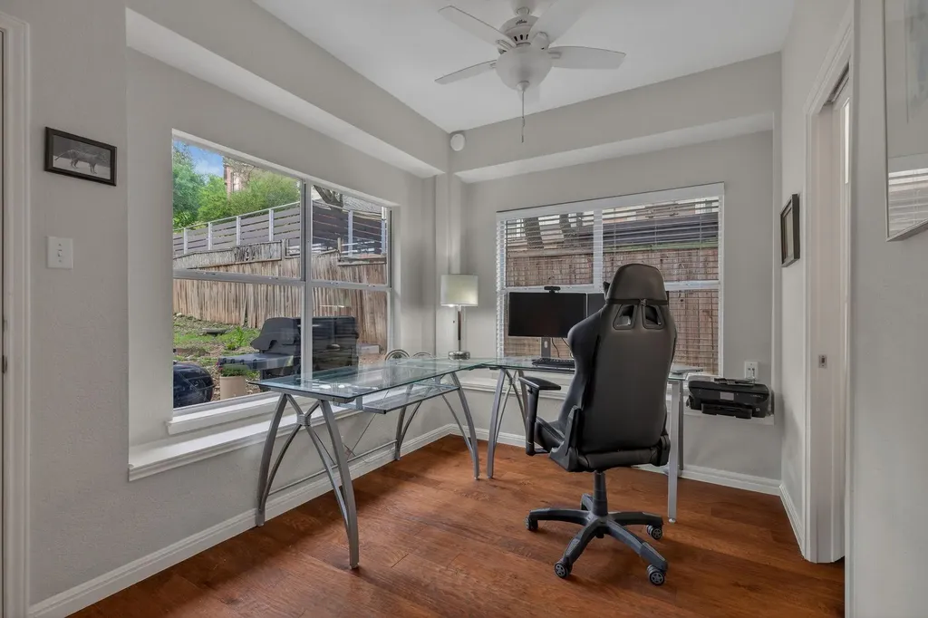 8910 Spicebrush Drive Austin TX 78759