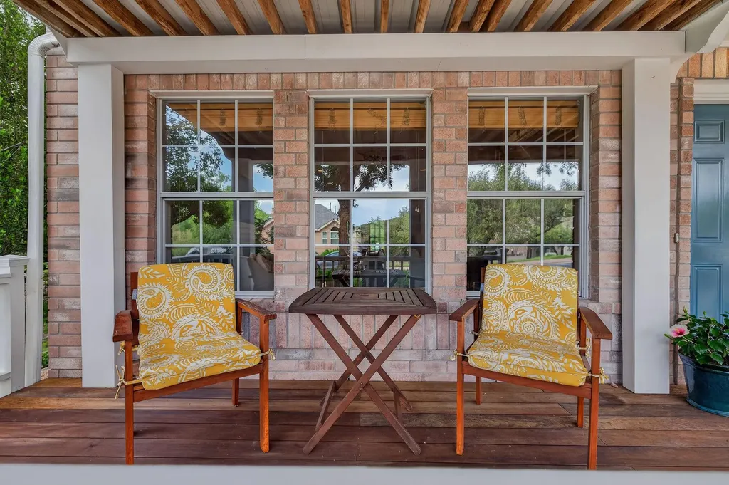 8910 Spicebrush Drive Austin TX 78759