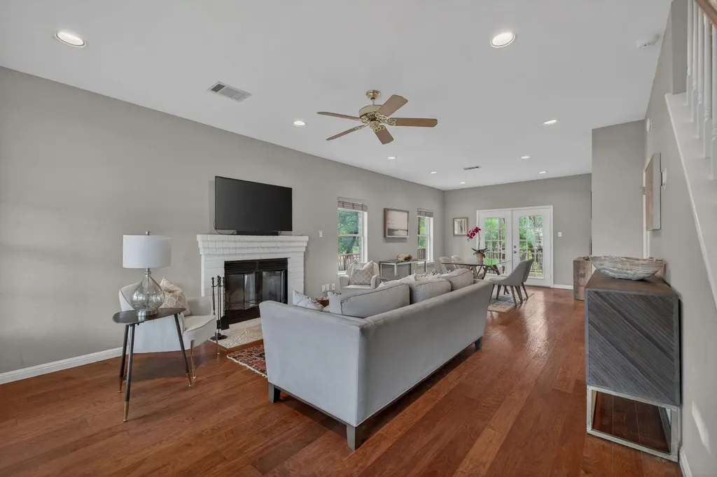 8910 Spicebrush Drive Austin TX 78759