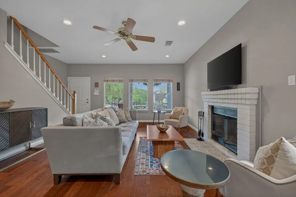8910 Spicebrush Drive Austin TX 78759