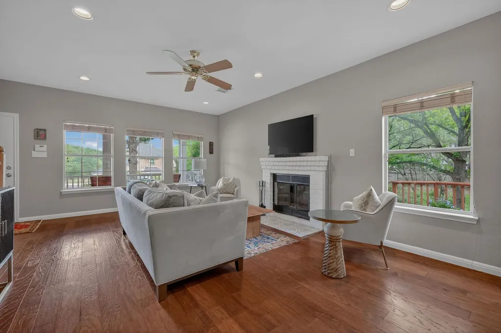 8910 Spicebrush Drive Austin TX 78759