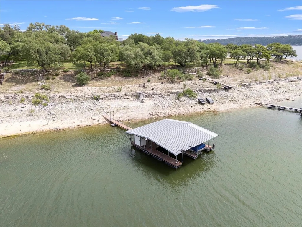1131 Edgewater Drive Spicewood TX 78669
