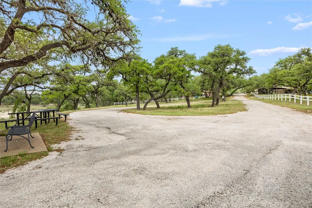 1131 Edgewater Drive Spicewood TX 78669
