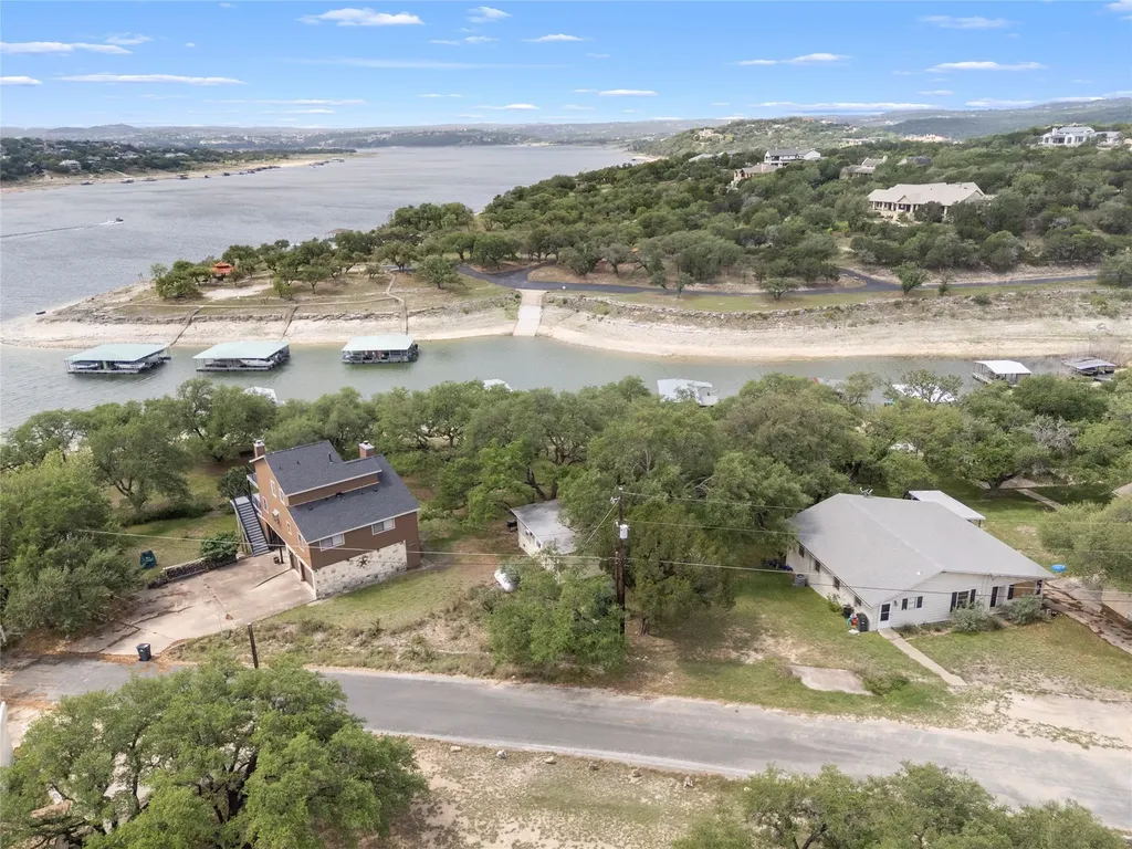 1131 Edgewater Drive Spicewood TX 78669