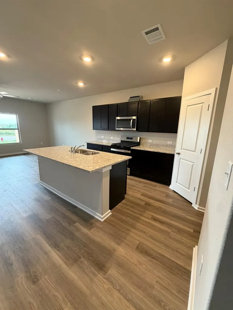25533 Flora Bella Lane Elgin TX 78621