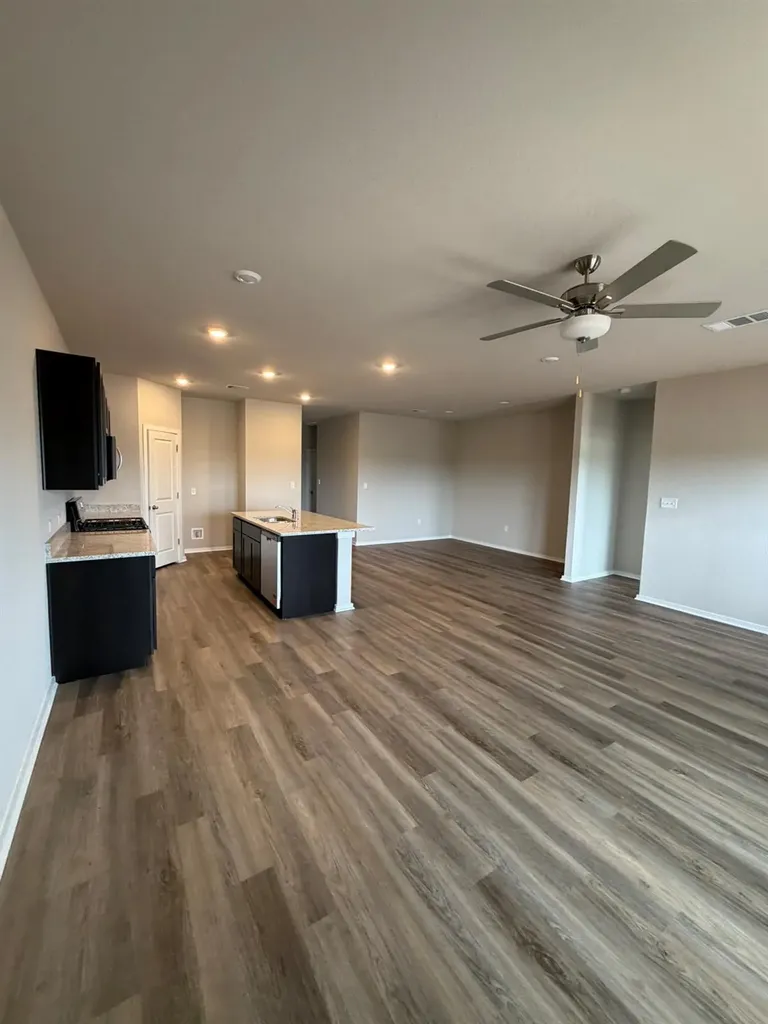 25533 Flora Bella Lane Elgin TX 78621