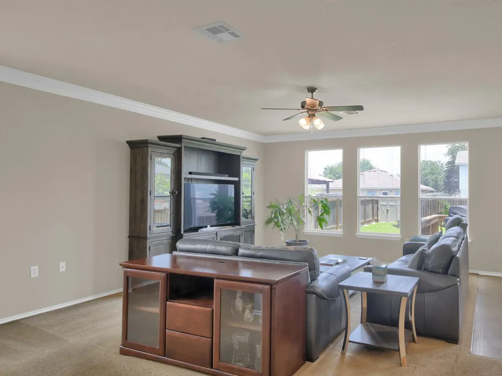 12716 Paloma Blanca Way Del Valle TX 78617