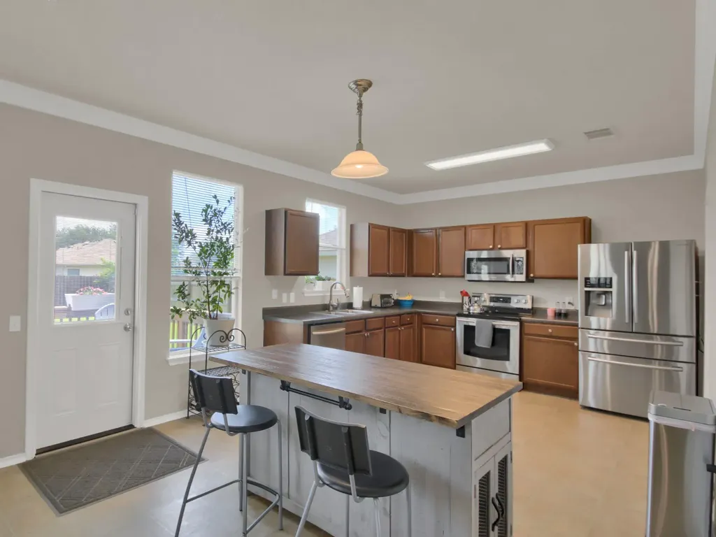 12716 Paloma Blanca Way Del Valle TX 78617