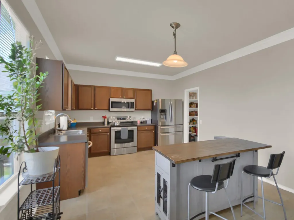 12716 Paloma Blanca Way Del Valle TX 78617