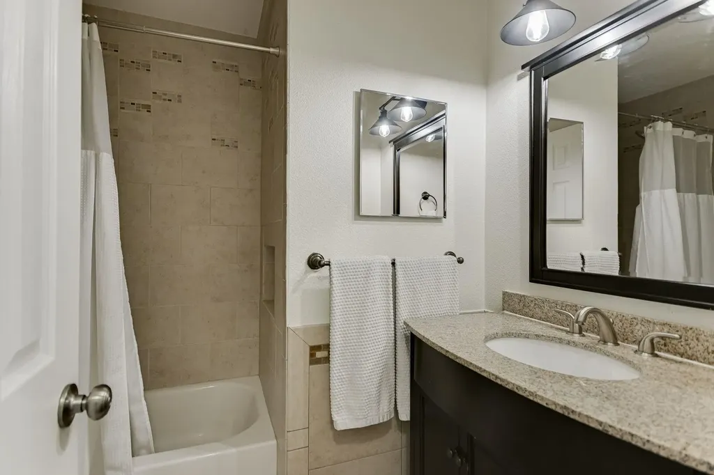 2605 Garrettson Drive Austin TX 78748