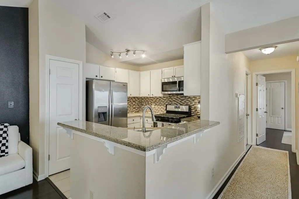 2605 Garrettson Drive Austin TX 78748