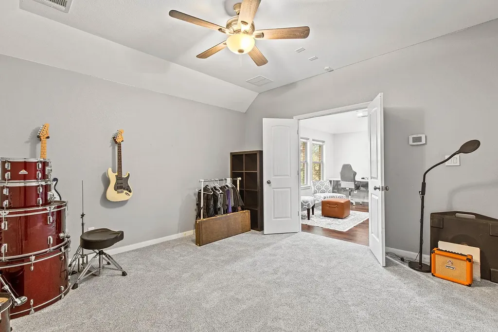 2528 Thunder Horse Leander TX 78641