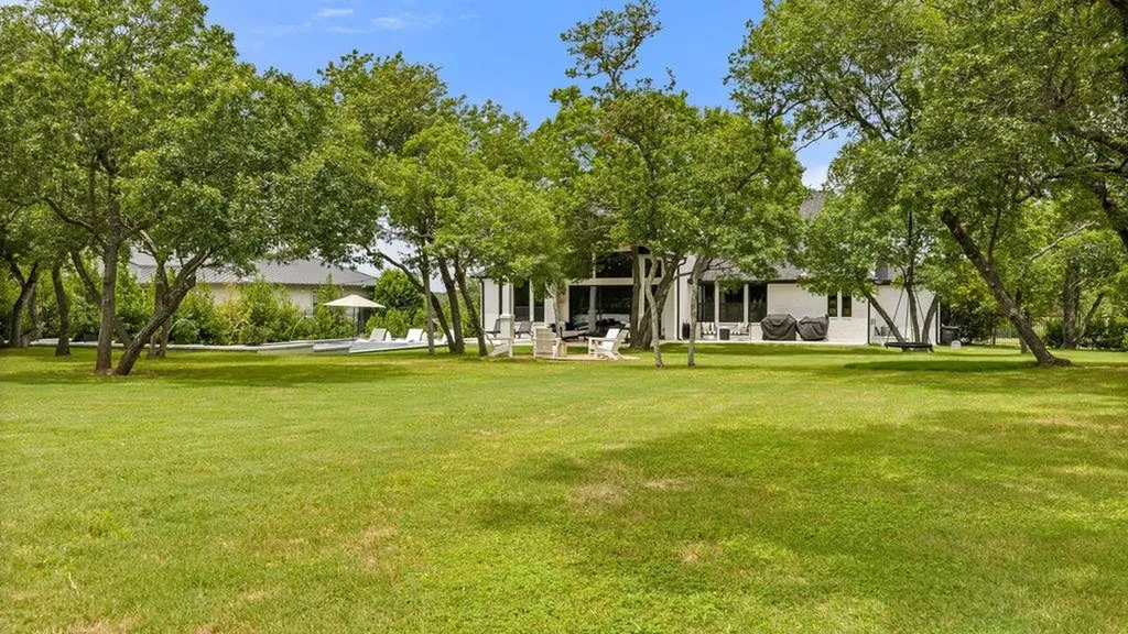 2324 High Lonesome Leander TX 78641