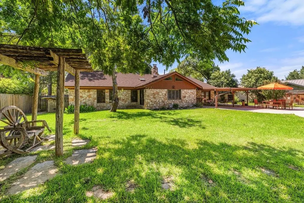 4602 Indian Wells Drive Austin TX 78747