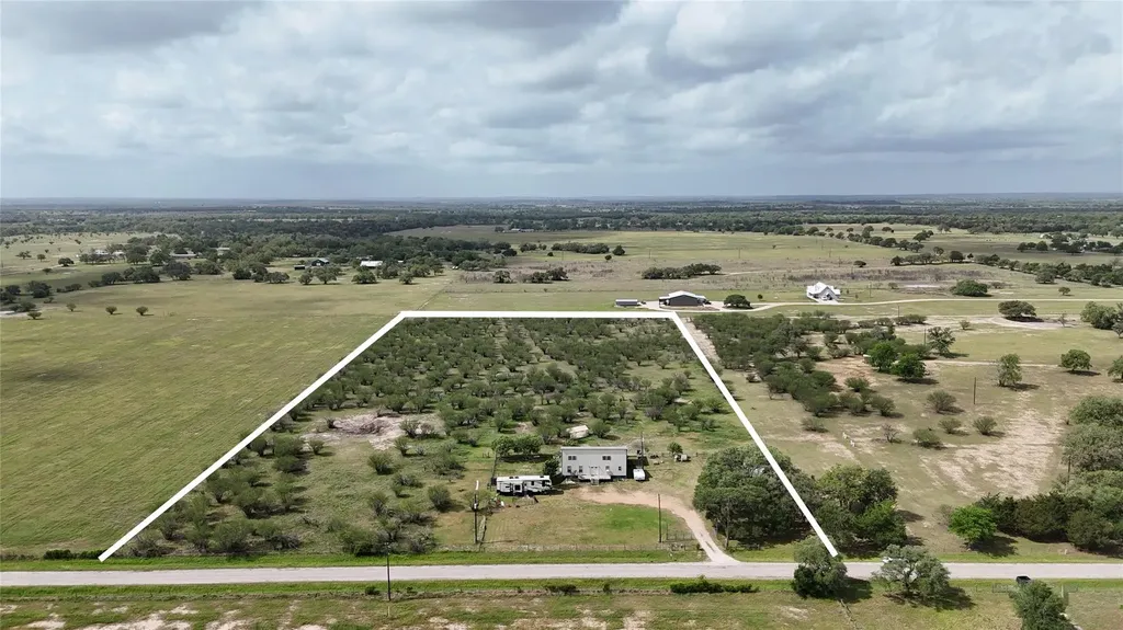 3210 County Road 226 Giddings TX 78942