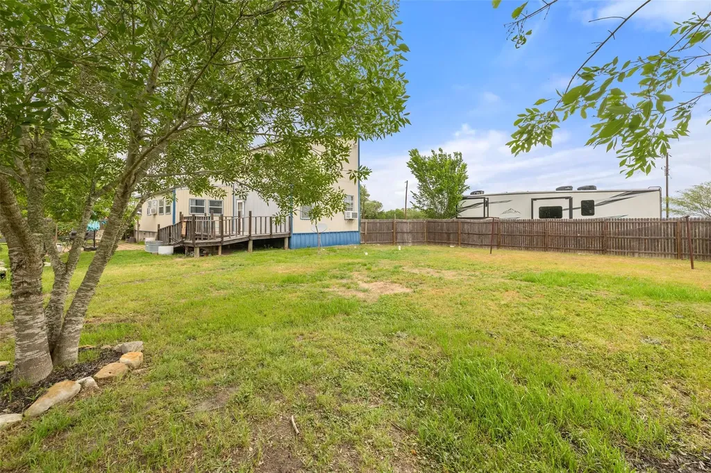 3210 County Road 226 Giddings TX 78942