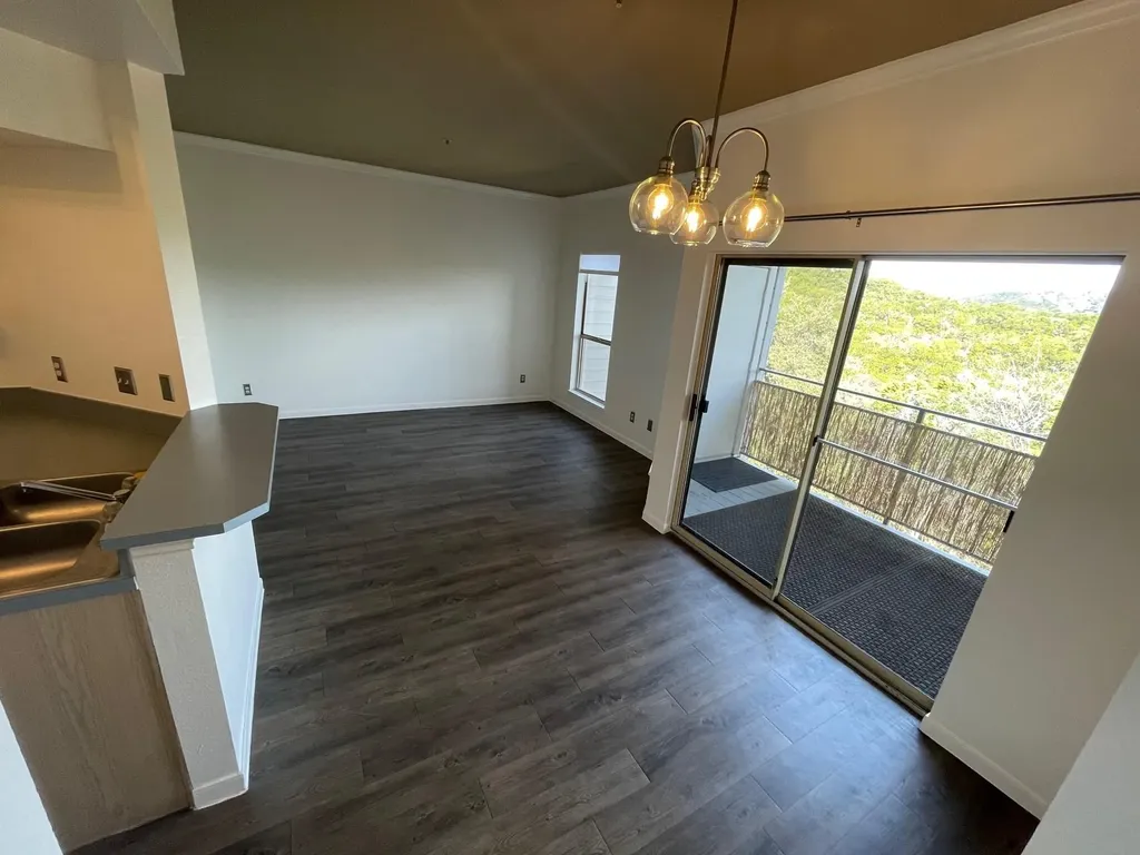 6000 Shepherd Mountain Cove Austin TX 78730
