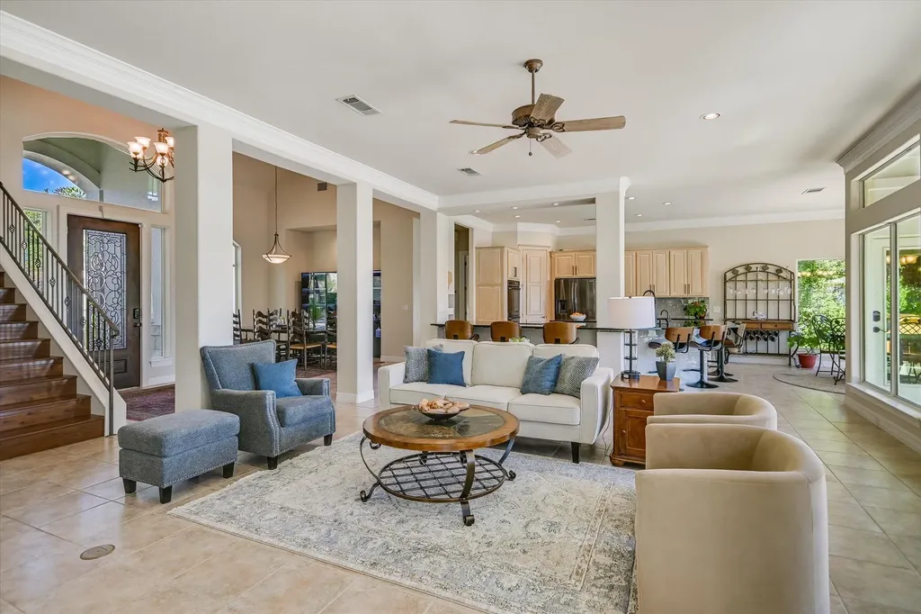 1817 Kingfisher Ridge Cove Lago Vista TX 78645