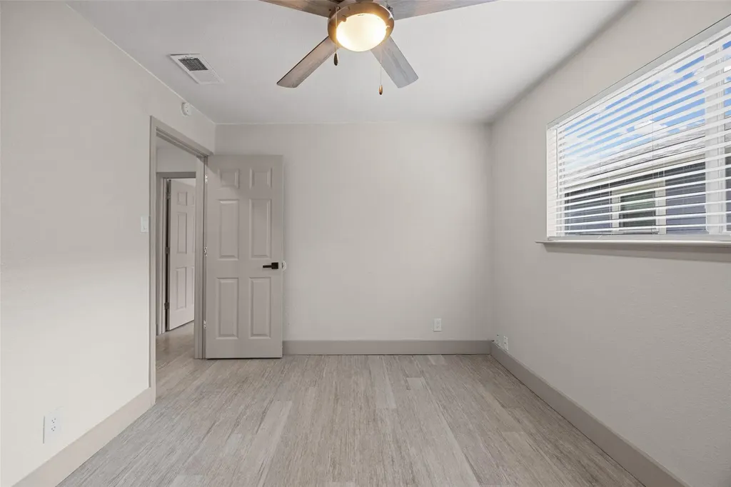 704 Buckingham Place Austin TX 78745