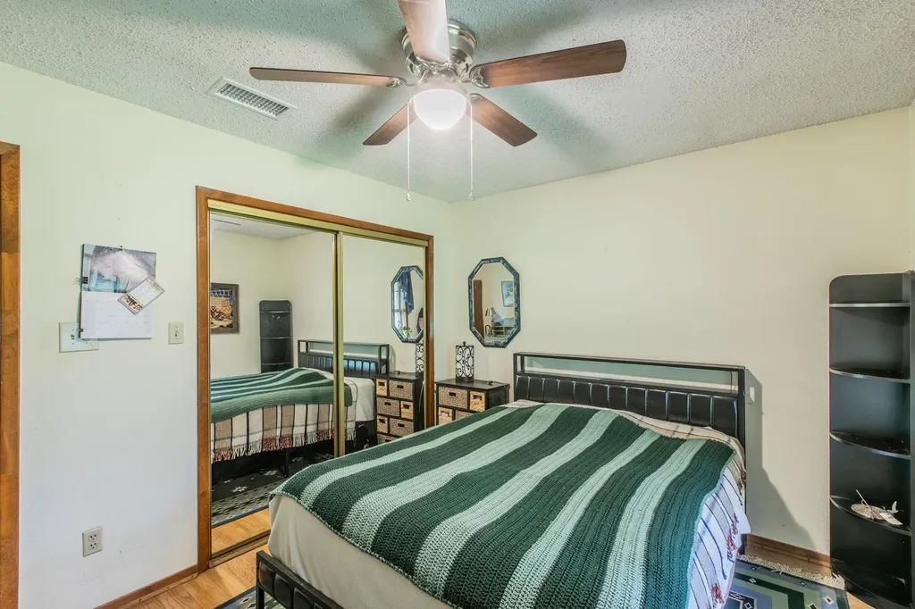 136 Redbird Lane Smithville TX 78957