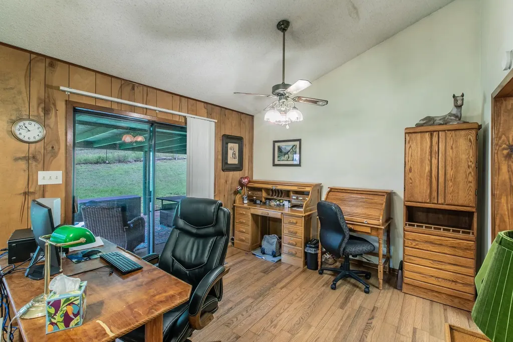 136 Redbird Lane Smithville TX 78957