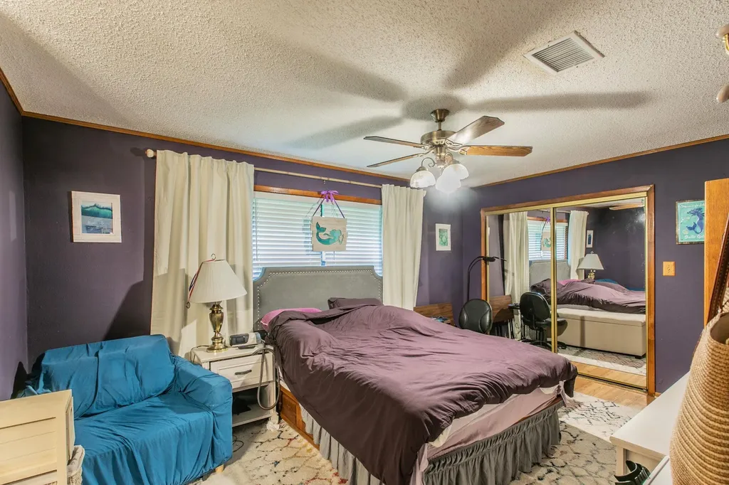 136 Redbird Lane Smithville TX 78957