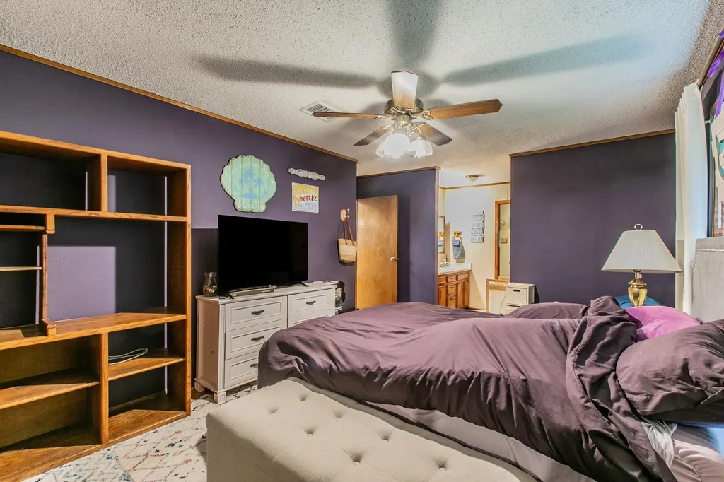 136 Redbird Lane Smithville TX 78957