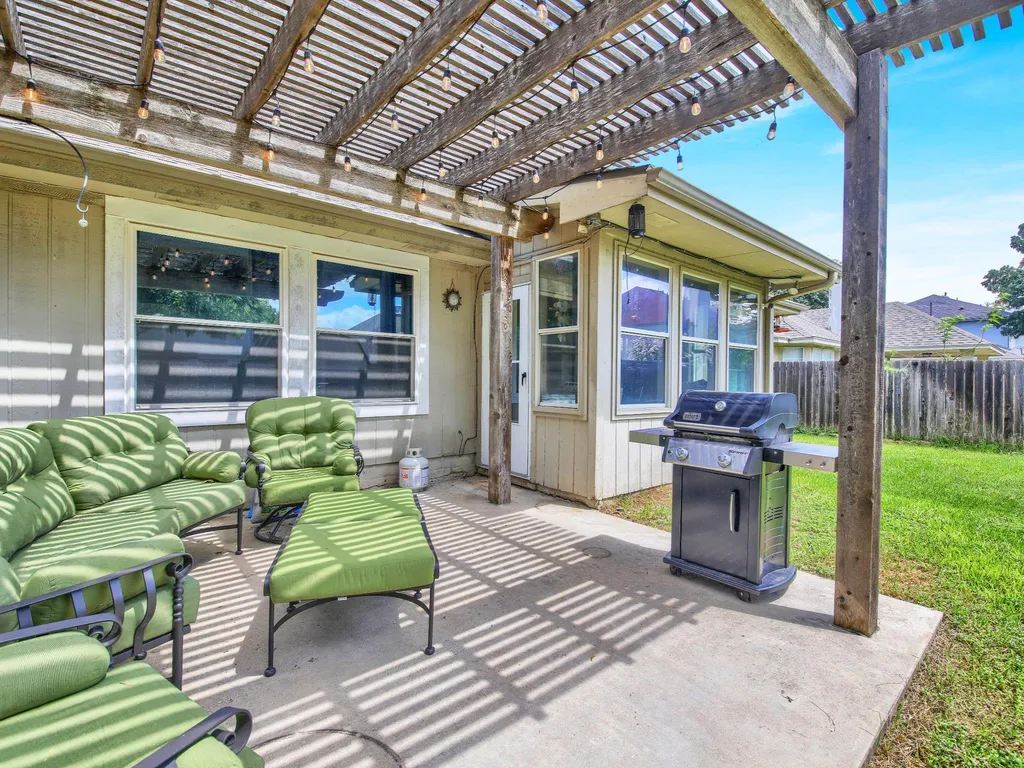 511 Dusty Leather Court Pflugerville TX 78660