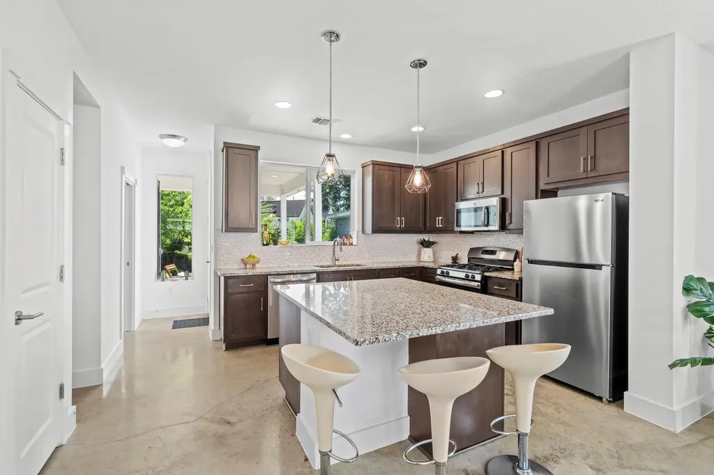 1705B Perez Street Austin TX 78721