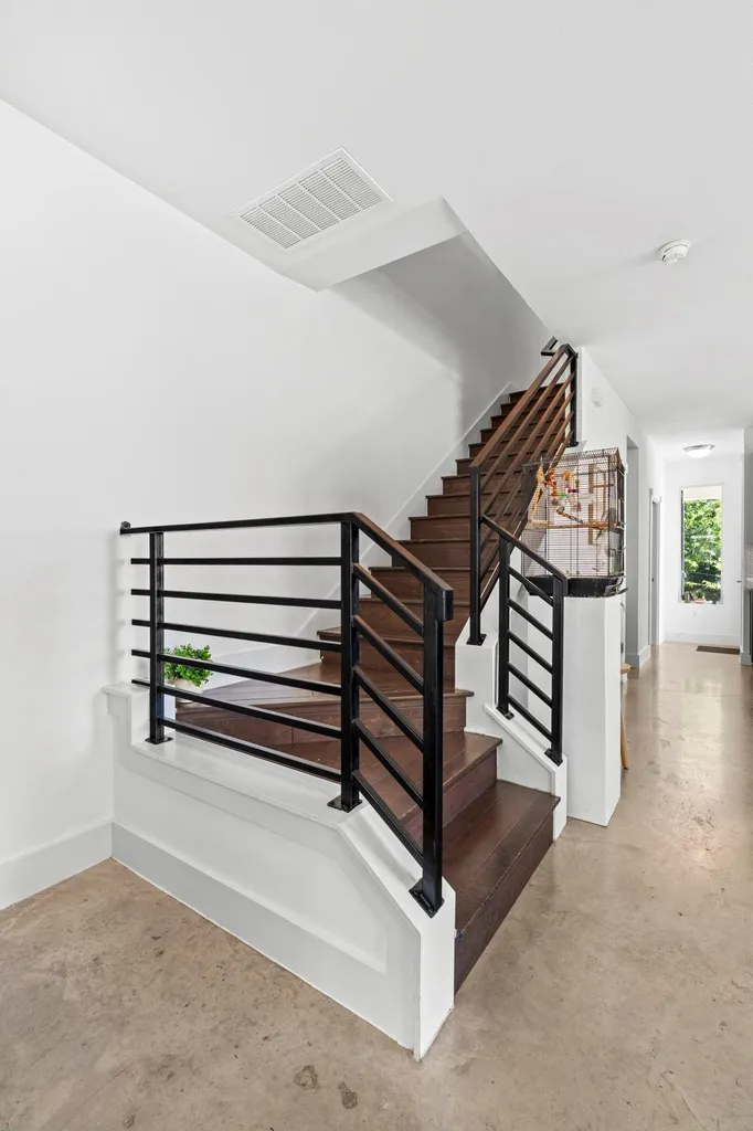 1705B Perez Street Austin TX 78721