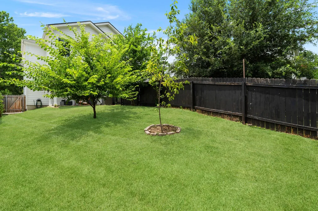 1705B Perez Street Austin TX 78721