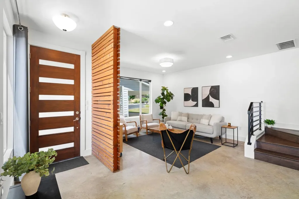 1705B Perez Street Austin TX 78721