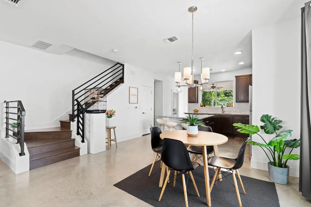 1705B Perez Street Austin TX 78721