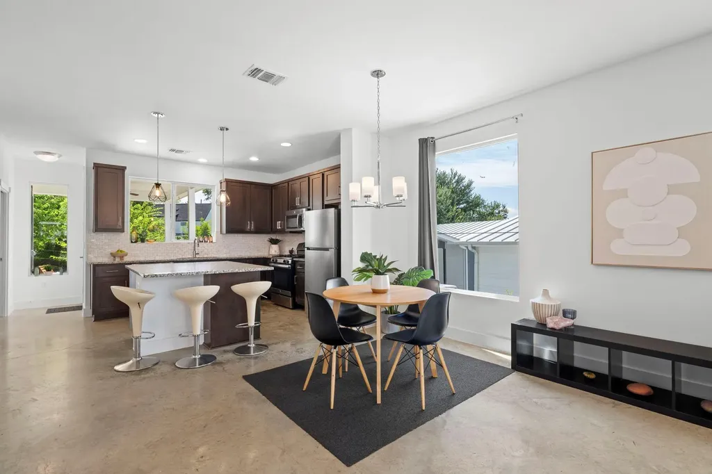 1705B Perez Street Austin TX 78721
