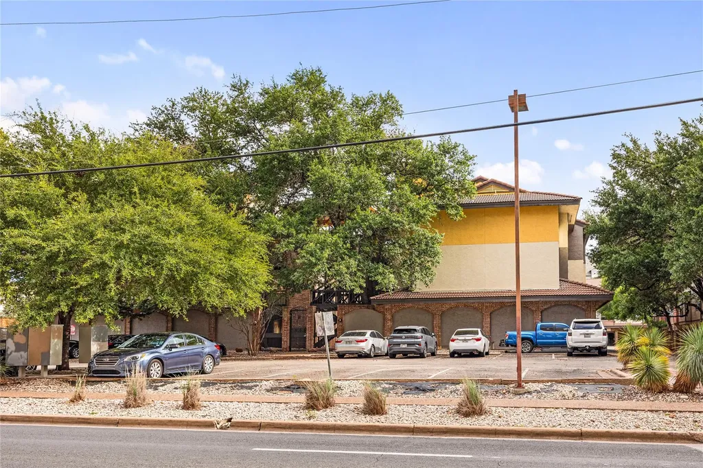 806 W 24th Street Austin TX 78705