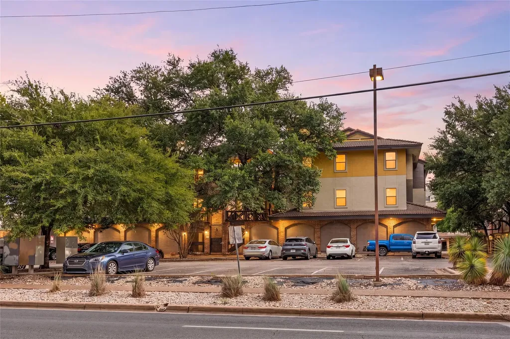 806 W 24th Street Austin TX 78705